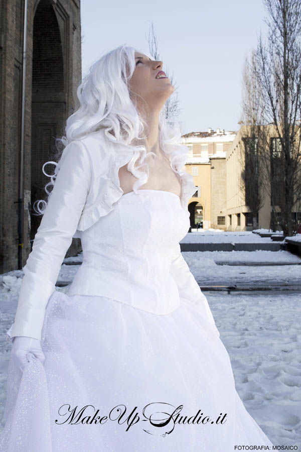 Velo da Sposa in Tulle Bianco con Bordino a Contrasto Bianco - Idea Regalo  Originale per Addio al Nubilato, Futura Sposa